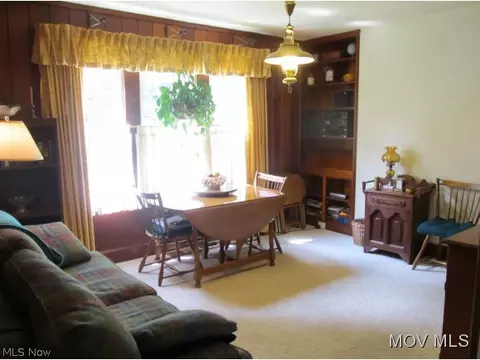 200 E 9th St, Williamstown, WV 26187 photo 6