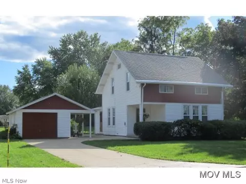 200 E 9th St, Williamstown, WV 26187 photo 1