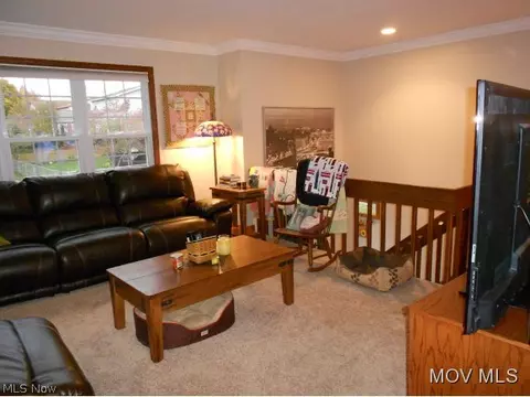 705 58th St, Vienna, WV 26105 photo 4