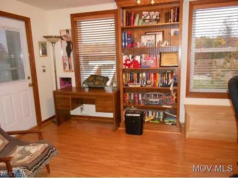 705 58th St, Vienna, WV 26105 photo 8