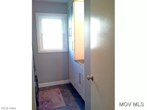 122 E 6th St, Williamstown, WV 26187 photo 16