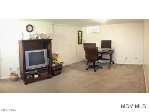 122 E 6th St, Williamstown, WV 26187 photo 19