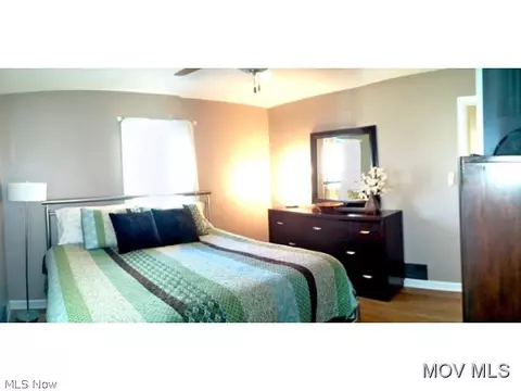122 E 6th St, Williamstown, WV 26187 photo 10