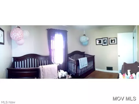 122 E 6th St, Williamstown, WV 26187 photo 15