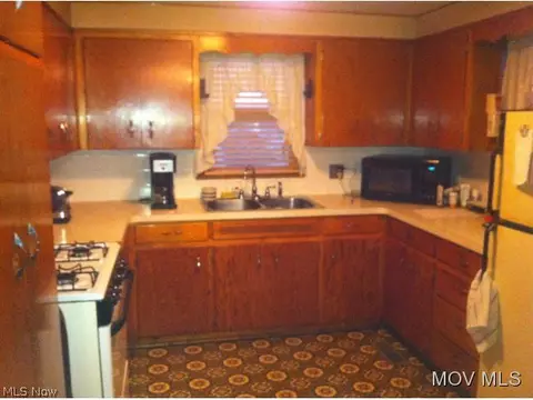 172 Third St, Lowell, OH 45744 photo 9