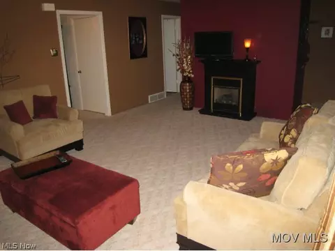 5406 3rd Ave, Vienna, WV 26105 photo 5