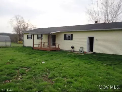 204 Tanner Ln, Walker, WV 26180 photo 2