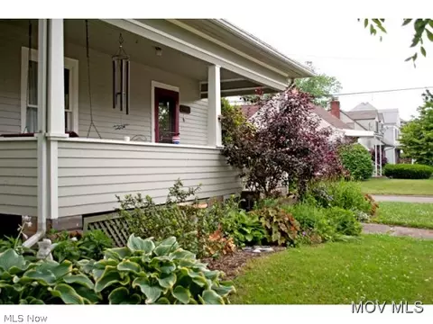115 Elm St, Belpre, OH 45714 photo 2