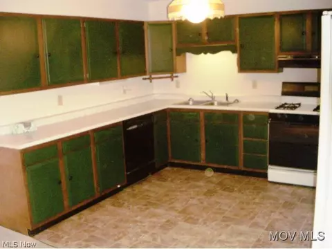 738 Rocky Point Rd, Fleming, OH 45729 photo 3