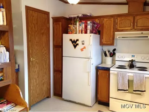 8072 Walker Rd, Walker, WV 26180 photo 4