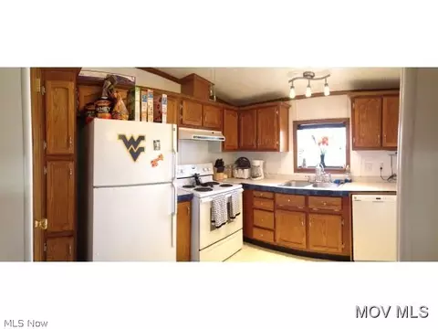 8072 Walker Rd, Walker, WV 26180 photo 3