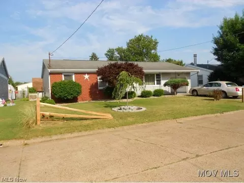 804 Moore Ave, Belpre, OH 45714 photo 1