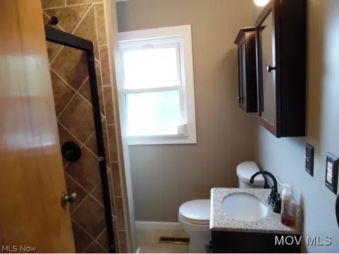 4002 Third Ave, Vienna, WV 26105 photo 5