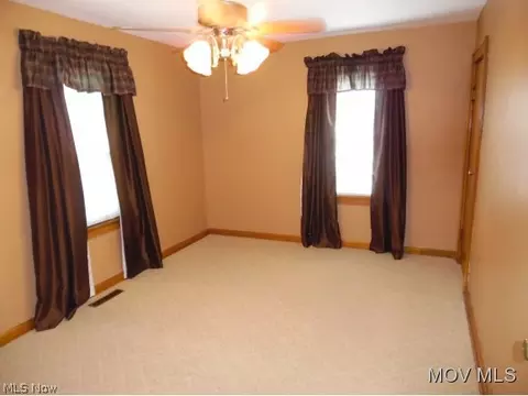 4002 Third Ave, Vienna, WV 26105 photo 8