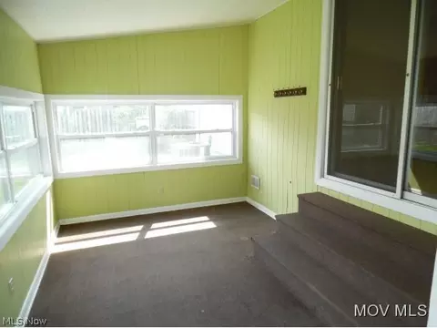 4002 Third Ave, Vienna, WV 26105 photo 10