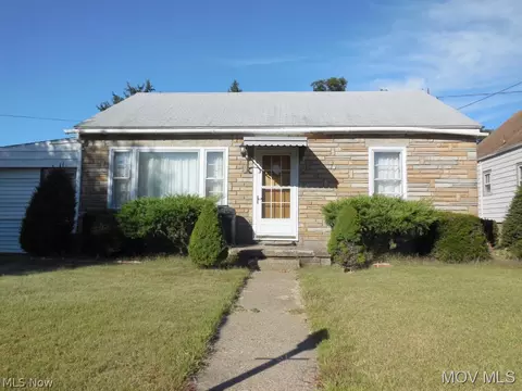 1007 40th St, Vienna, WV 26105 photo 2