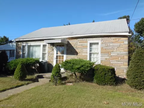 1007 40th St, Vienna, WV 26105 photo 3