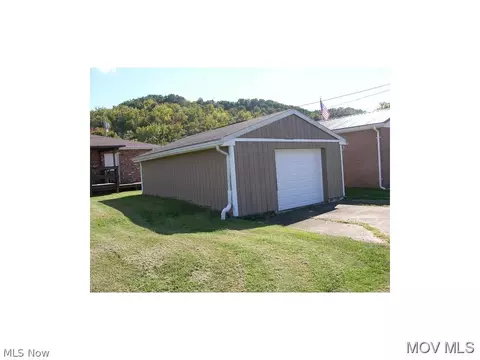 521 Ruby St, Belmont, WV 26134 photo 3
