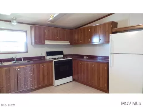 67 Walnut Dr, Waverly, WV 26184 photo 2
