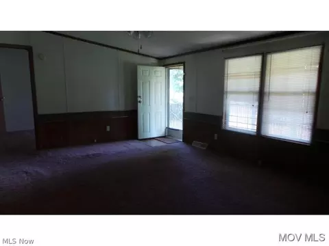 67 Walnut Dr, Waverly, WV 26184 photo 4