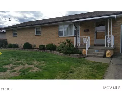 751 Ruble Ave, Belpre, OH 45714 photo 1