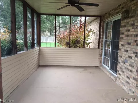 3 Rivercrest Dr, Vienna, WV 26105 photo 8