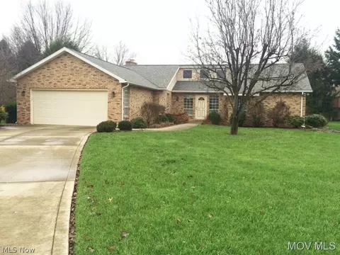 3 Rivercrest Dr, Vienna, WV 26105 photo 1