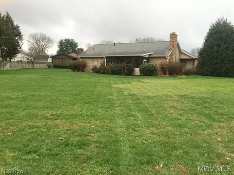 3 Rivercrest Dr, Vienna, WV 26105 photo 3