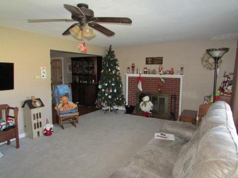1001 Redbud Ln, Springfield, OH 45504 photo 4