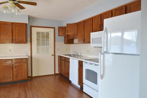 1146 Bradford Dr, Springfield, OH 45503 photo 4