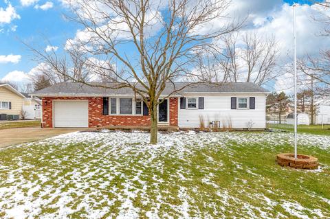 215 E North St, Anna, OH 45302 photo 7