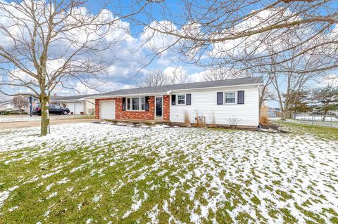 215 E North St, Anna, OH 45302 photo 6