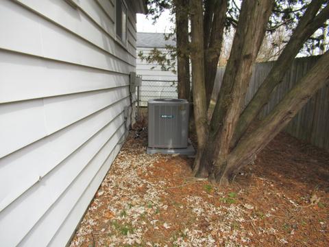2802 Van Buren Ave, Springfield, OH 45505 photo 9