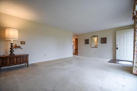 5323 E Ridgewood Rd, Springfield, OH 45503 photo 11