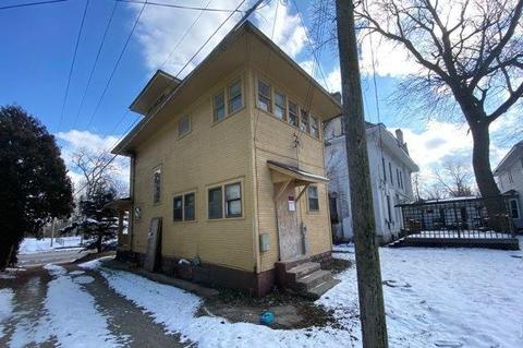 1115 S Center St, Springfield, OH 45506 photo 2
