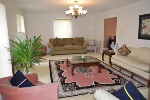 631 Torrence Dr, Springfield, OH 45503 photo 4