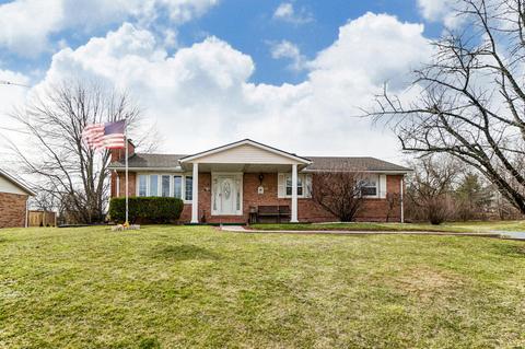 3429 Colonial Dr, Springfield, OH 45504 photo 1