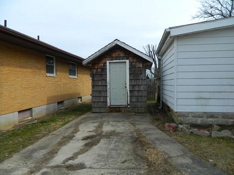 1104 Beacon St, Springfield, OH 45505 photo 4