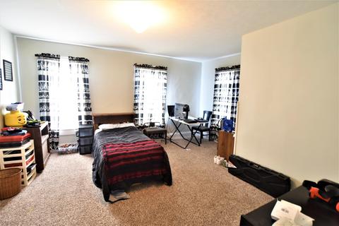 281 S Belmont Ave, Springfield, OH 45505 photo 14
