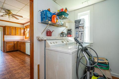 559 E Cecil St, Springfield, OH 45503 photo 12