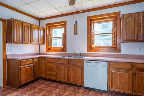 559 E Cecil St, Springfield, OH 45503 photo 9