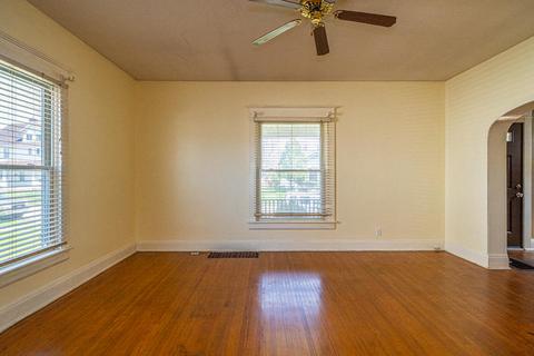 559 E Cecil St, Springfield, OH 45503 photo 3