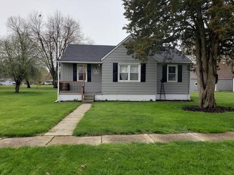 211 Walnut St, Mendon, OH 45862 photo 1