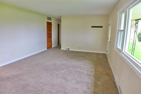 5805 Troy Rd, Springfield, OH 45502 photo 6