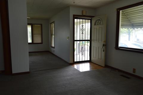 412 W First St, Springfield, OH 45504 photo 4