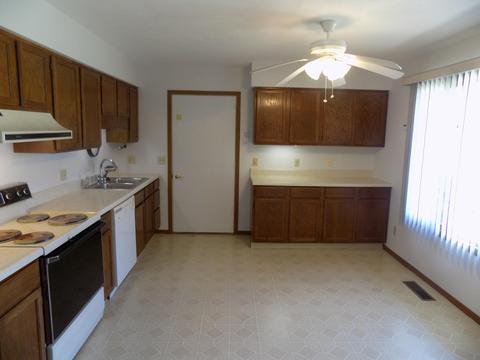 1137 Bradford Dr, Springfield, OH 45503 photo 4