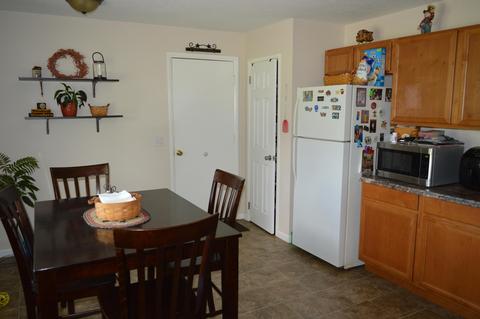 3206 Woonsocket St, Springfield, OH 45503 photo 4