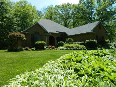 7515 Wrenview Dr, Springfield, OH 45502 photo 1
