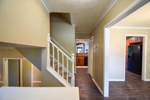 3087 Burr Oak Ct, Dayton, OH 45420 photo 4