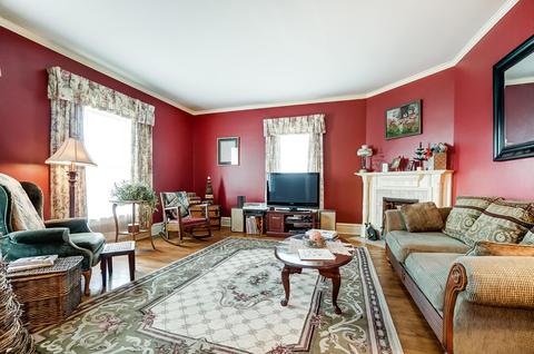 604 E Main St, Troy, OH 45373 photo 9